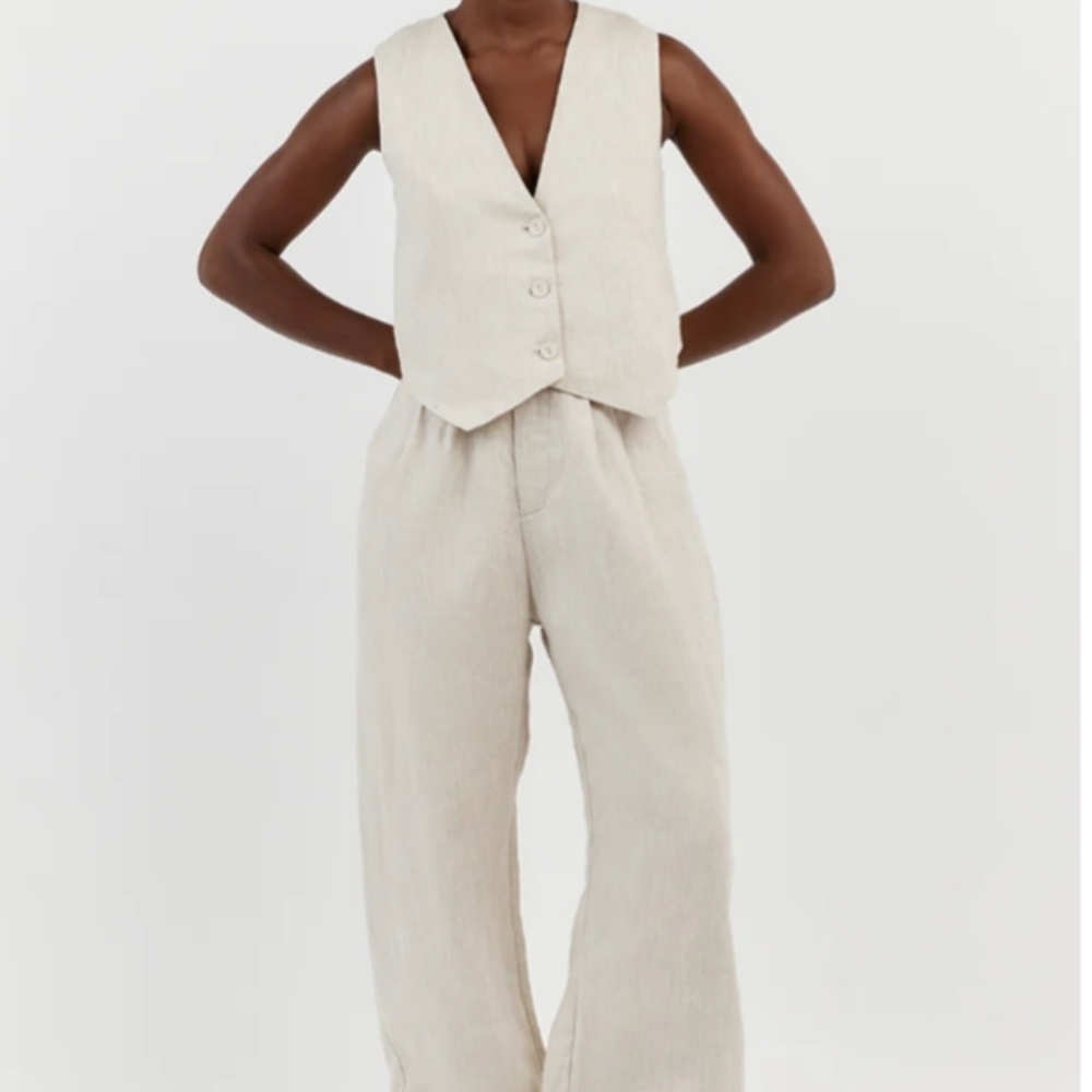 DISSH Banks Natural Vest, Medium NWOT